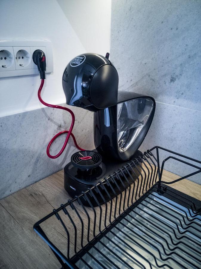 סובוטיקה Raw Industrial City Apartment מראה חיצוני תמונה